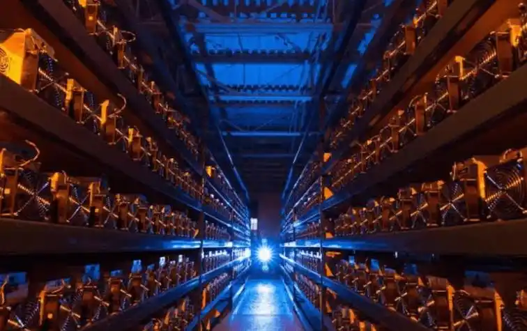 Advanced ASIC miner designed for high-performance cryptocurrency mining